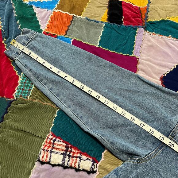 Levi’s Women’s Cropped Cut Off Denim Trucker Jacket Medium - Picture 6 of 6